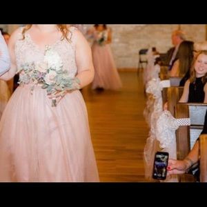 Ashley & Justin bridesmaid dress size 18 - fits 16